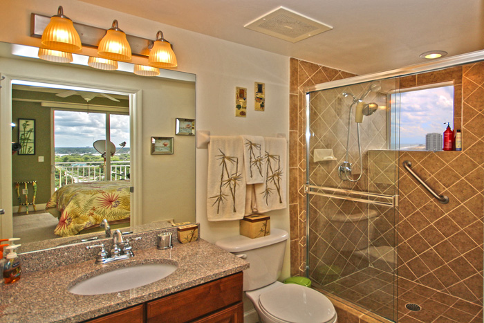 Daytona Beach Oceanfront Condo For Sale. Island Crowne Unit 1004 River View Guest Bath. 1900 N Atlantic Ave